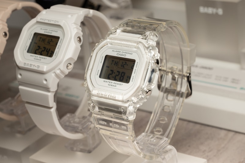 BGD-565S、ケースやバンドがクリアカラー