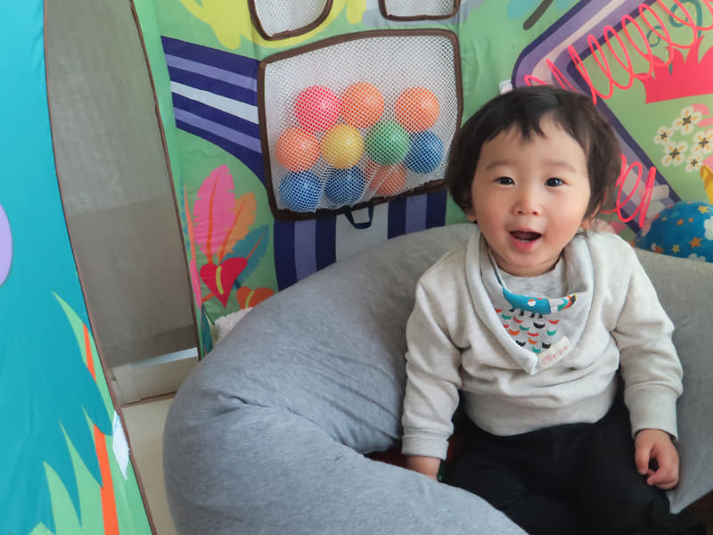 動作音に反応していましたが、それによって撮れるカメラ目線の写真もありました