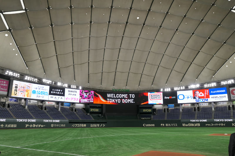 リボンビジョンには広告も表示可能