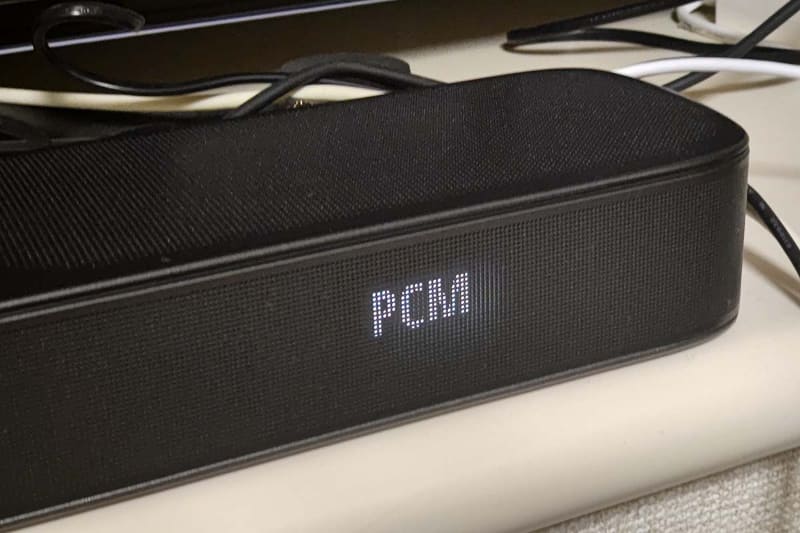 本体前面で音量や現在のモードが確認できる