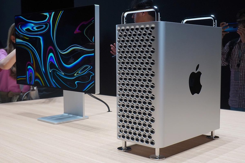 2019年発売のApple Pro Display XDR