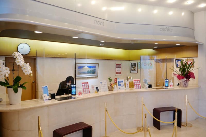 尾道国際ホテルでは、コロナ禍で非接触・非対面のニーズが高まったことを受け、富士通Japanに相談したところノータッチステイサービスを紹介され、導入を進めたという