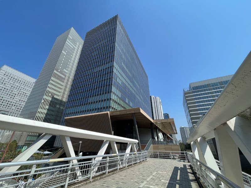 横浜駅まで歩ける陸橋と直結