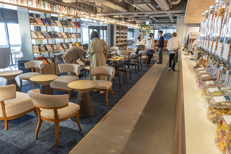 TSUTAYA BOOKSTOREのシェアラウンジ