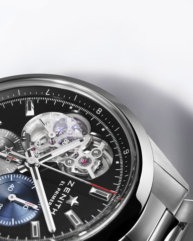 ゼニス、表から内部が見えるクロノグラフ「クロノマスター オープン