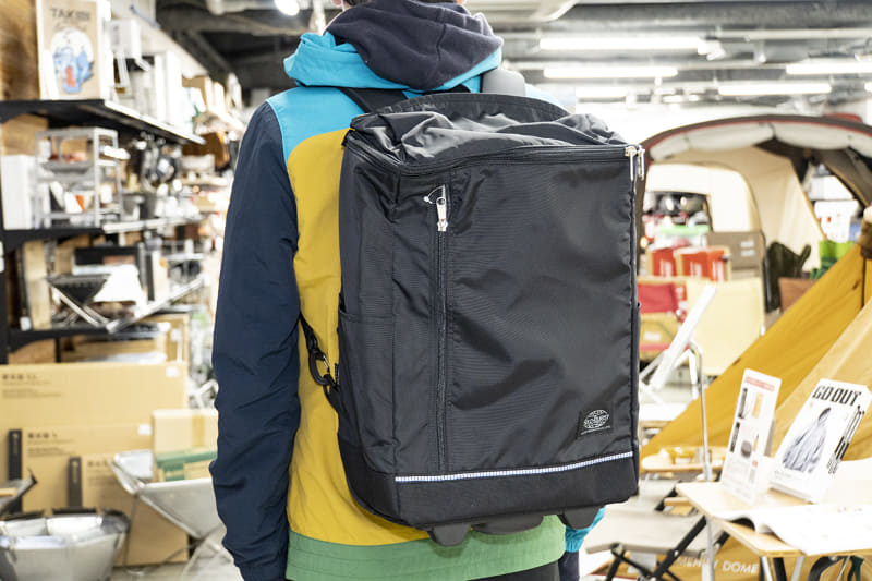 ソロツーリスト デイバッグキャリー 24L(13,200円)。サイズは310×160×500mm(幅×奥行×高さ)。ほかに40L、70Lがある