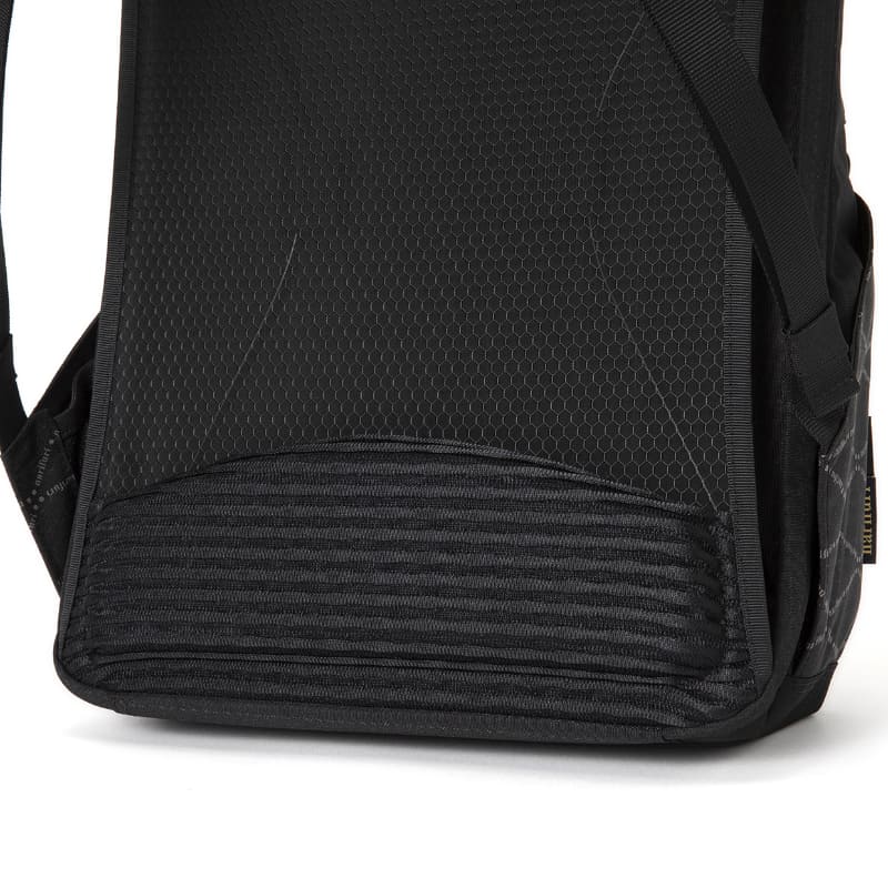 腰部分のメッシュパッド