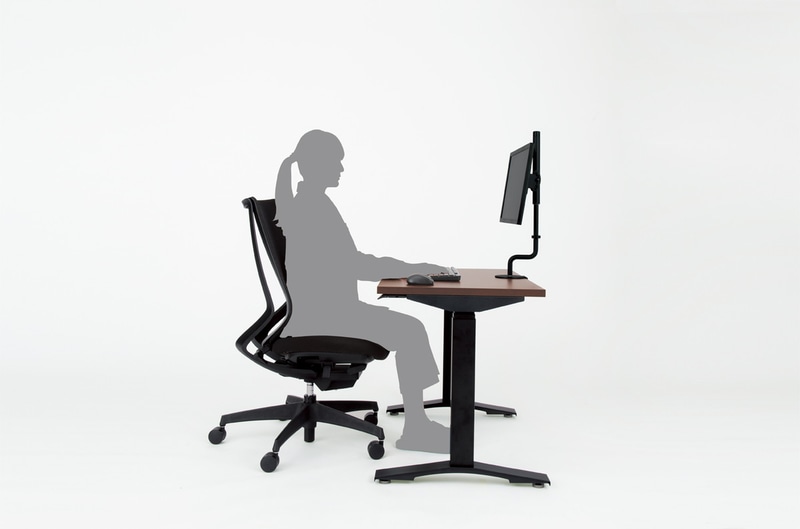 身長157cm、着座姿勢