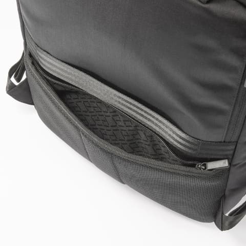 エース、軽量ビジネスバッグ「プロフレックス」。多彩なポケット装備