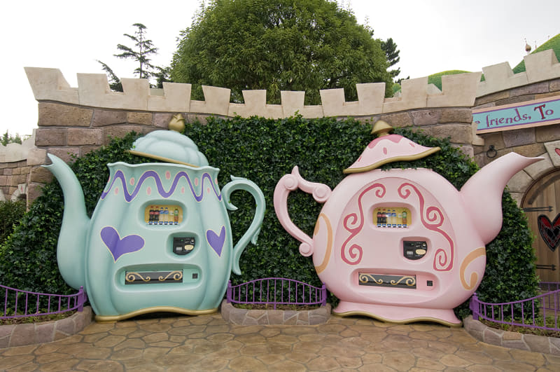 入園した日は暑く、飲料水を買う機会が多かったので、アプリで自動販売機の場所を検索でき助かりました。画像提供：オリエンタルランド