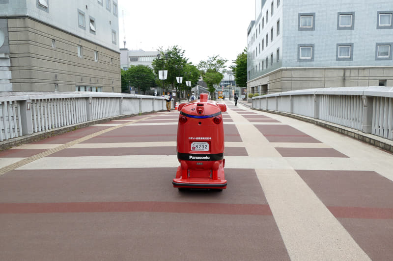 配送が終了するとロボットは自動で拠点に帰還する