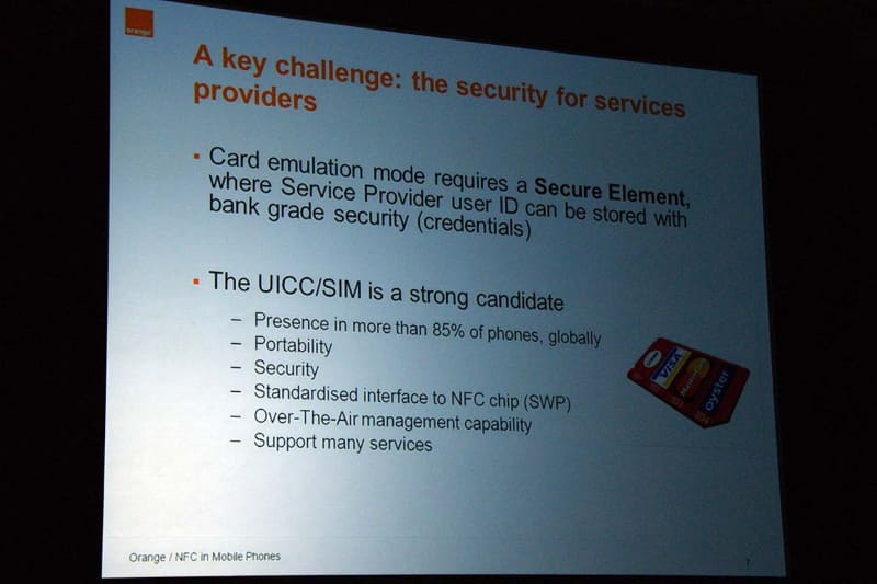 2011年6月にシンガポールで開催されたGSMAのMobile Money SummitでのBarba氏のプレゼンテーションだが、やはりSIM方式とSWPが強烈にプッシュされている