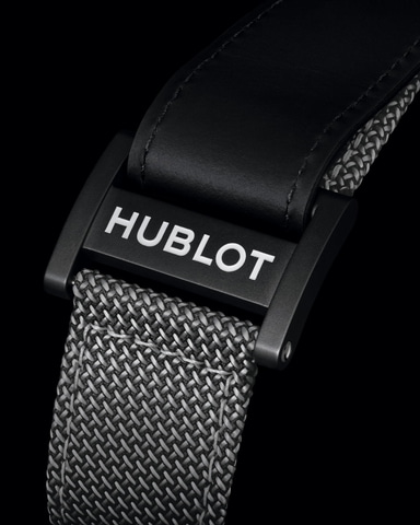 ウブロ系自動巻き時計グレー Classic Fusion Essential Grey 45 mm | Hublot