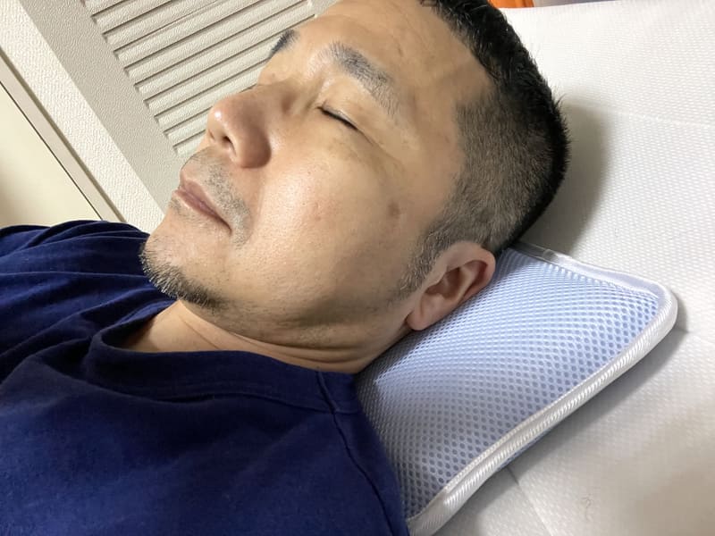 持続時間は4～8時間。固さによる違和感がないので眠りにつきやすい