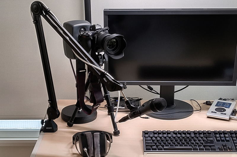 アームの長さが便利かどうかは環境次第です。この環境ではアームの長さはあまり関係はありません(笑)