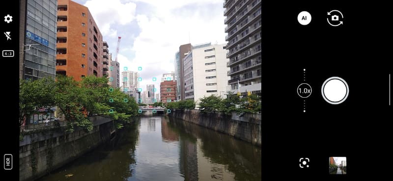 AQUOS R7のカメラアプリで撮影中のスクリーンショット。AF領域が広く、素早く出てきて、R6で感じた「もたつき」がなくなった