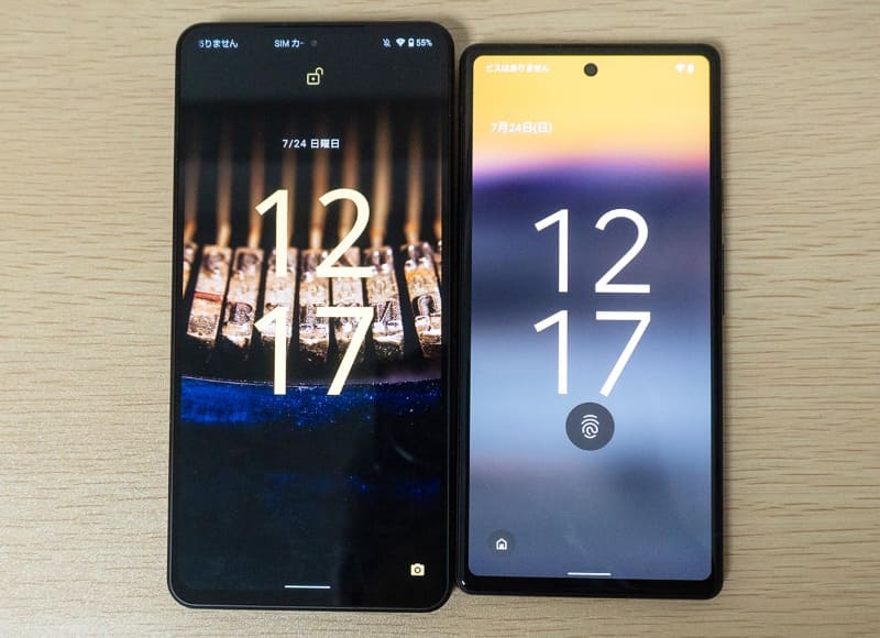 AQUOS R7(左)と、Pixel 6a(右)。写真だと分かりにくい部分もあるが、R7の方がピーク輝度・発色がよく、印象的な画質になっている