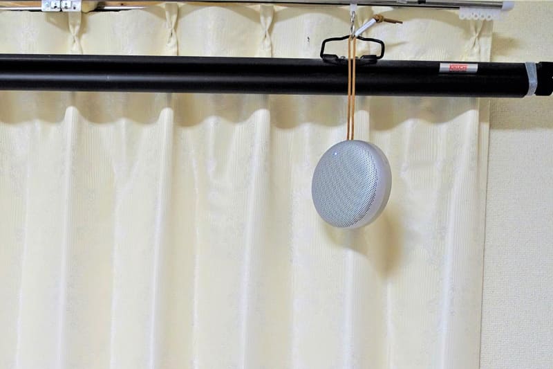 A1を床から2.5m位置に吊るしてみた様子