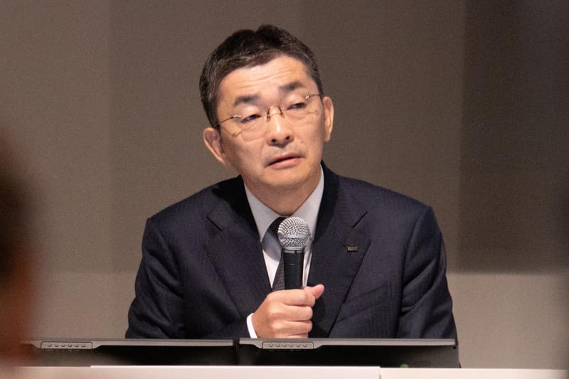 KDDIの髙橋誠社長。今回も記者への回答のほとんどを担当した