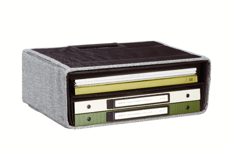 机上台にもなるミーティングバッグ