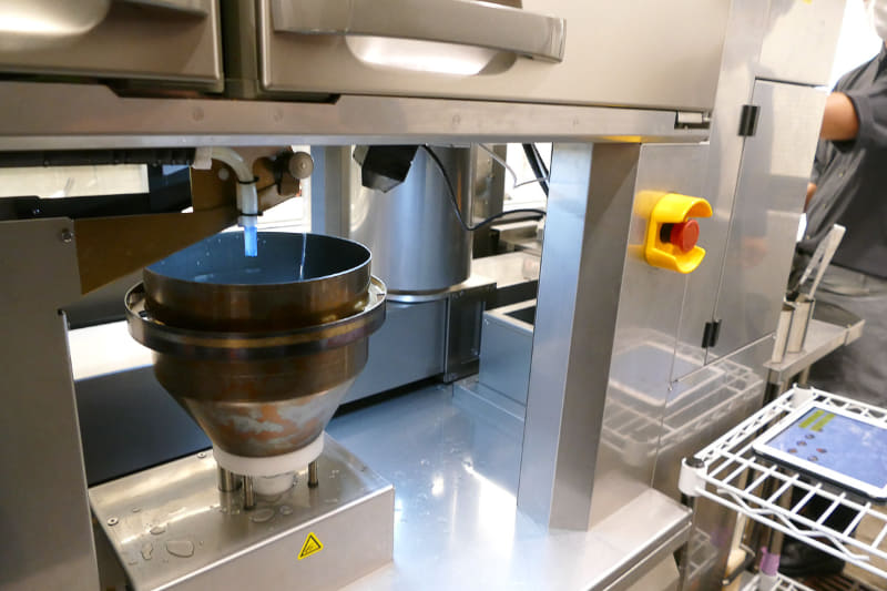 具材やオイルを投入するところ