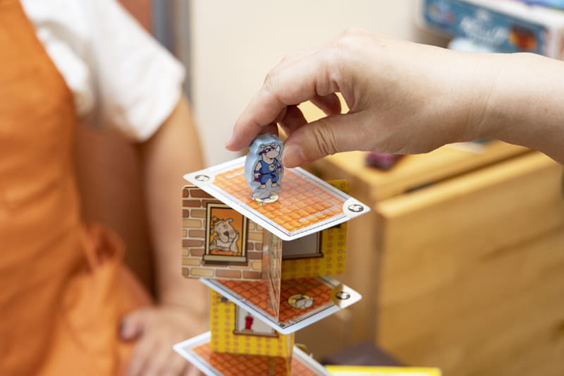 小さなリノくんだが、微妙にバランスが変わるので崩れる危険性がアップ