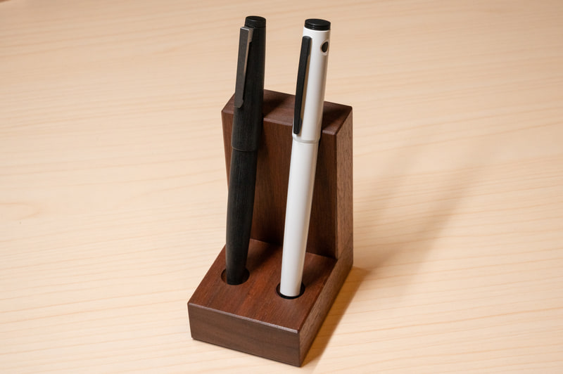 ラミーの「LAMY 2000」(ローラーボール)と