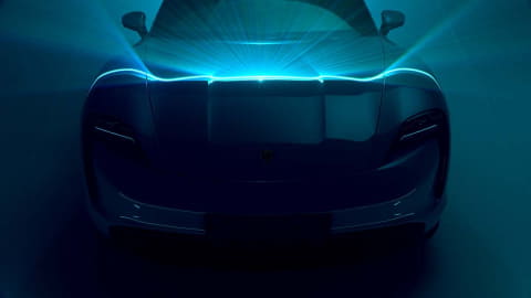 タグホイヤー×ポルシェ、車両情報を表示できる新スマートウォッチ タグホイヤー×ポルシェ、車両情報を表示できる新スマートウォッチ