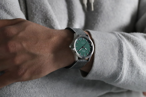 ジン、限定ダイバーズやカラフルなパイロットウォッチ - Impress Watch