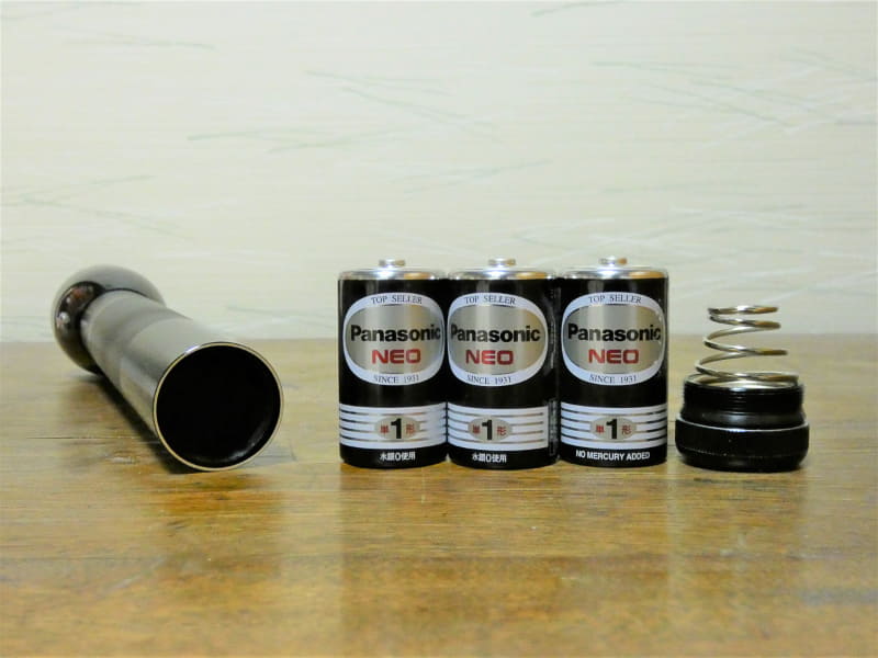 乾電池は単一×3本