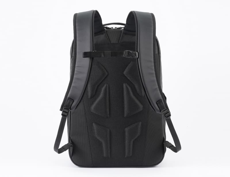 凹凸のある背面パッド