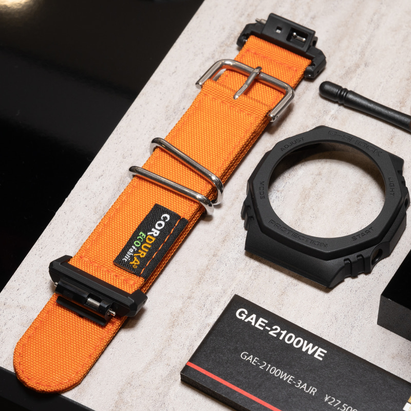 交換用ベゼルとナイロンバンド