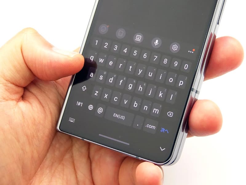 Galaxy Z Fold3では断念してしまったQWERTYキーでの入力も、Galaxy Z Fold4ではなんとか使えている