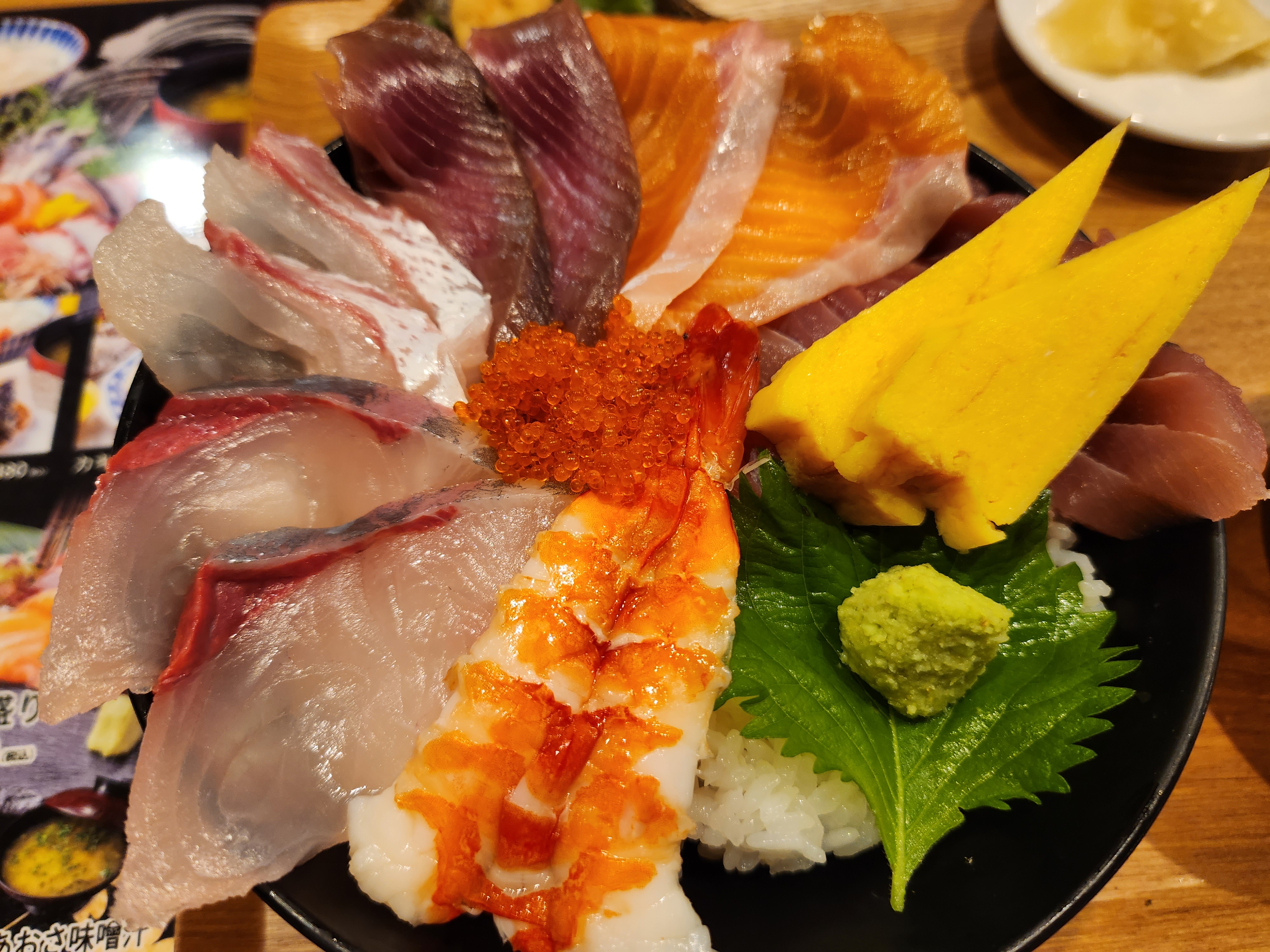 まだ料理と子どもの写真しか撮っていないが、暗所での表現力は向上している