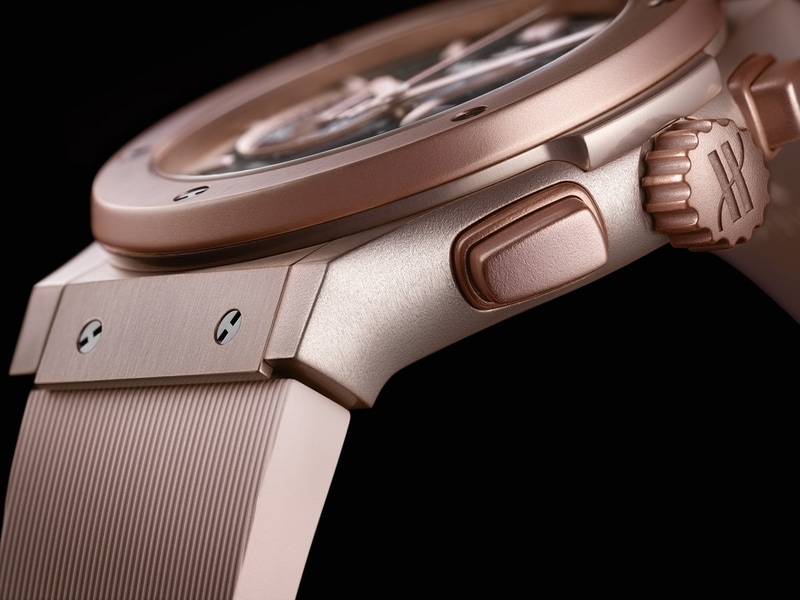 ウブロ アエロ・フュージョン クロノグラフ アルミニウム ピンク(525.UP.0192.RX.JPN)、235万4,000円。日本限定100本