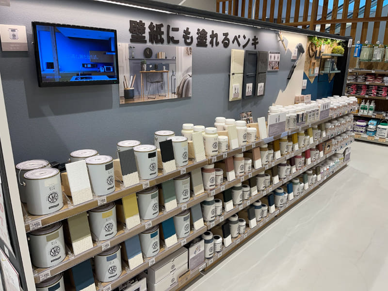 塗装や漆喰などを実際に試せるスペース