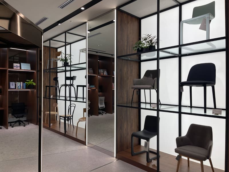 イギリスのカーペットメーカー「Brintons」の製品も取り扱う