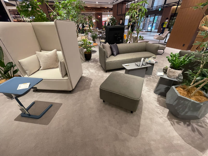 イギリスのカーペットメーカー「Brintons」の製品も取り扱う