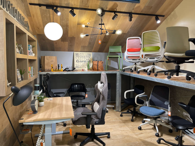 精巧な人工プラントも