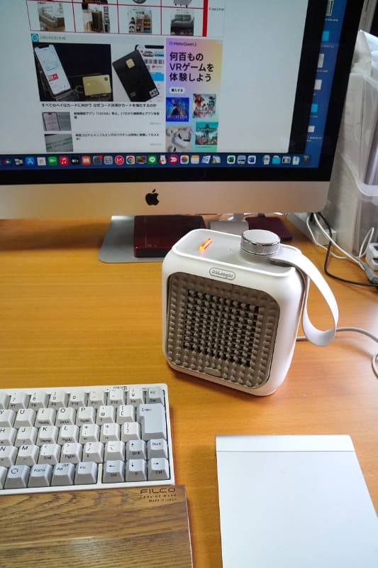 机上で使っても手が熱くならず、心地よい温風が胸やお腹に送られてきた