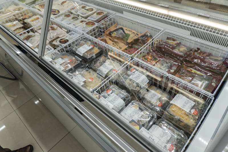 冷凍弁当陳列の様子