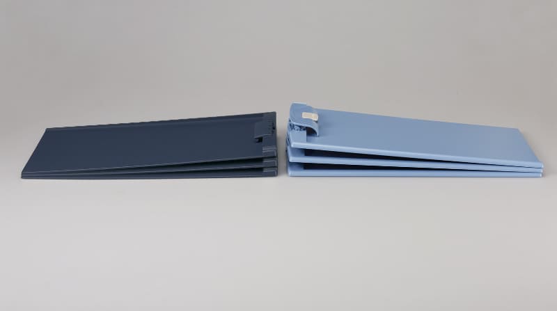 ストックのために重ねたイメージ。左がクリップボード(薄型・静音タイプ)