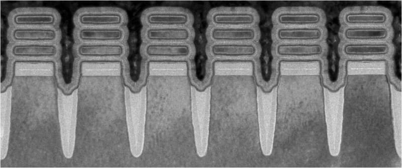 IBMが試作したナノシートによる2nmプロセス半導体の断面写真