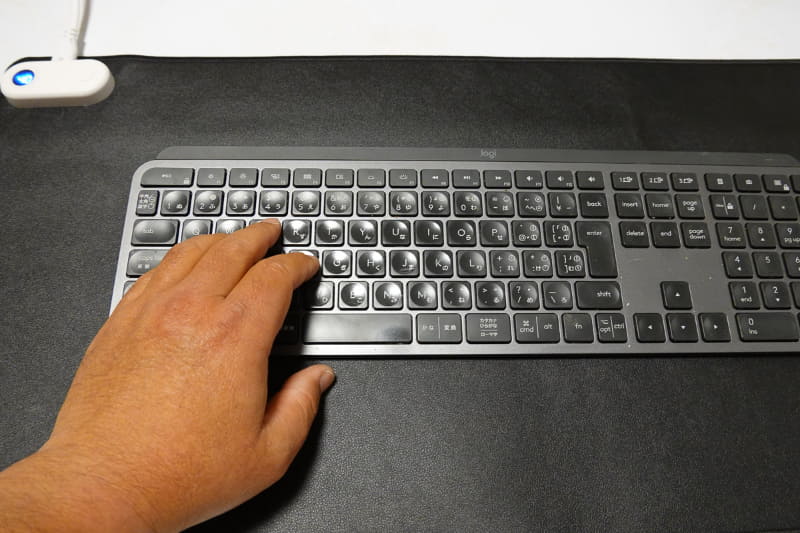 キーボードも全体的にほんのり暖かくなります