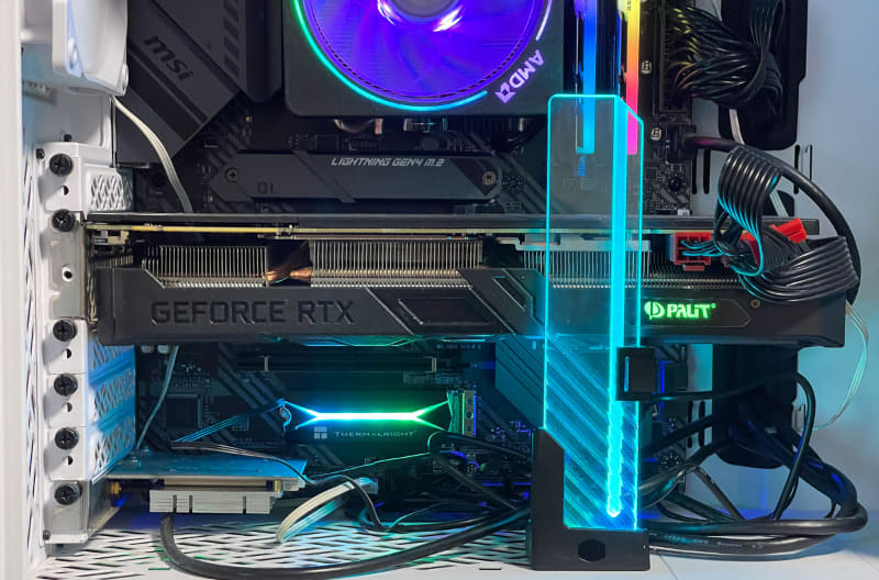 使用後。ブラケットで支えることで垂れ下がりが無くなりました