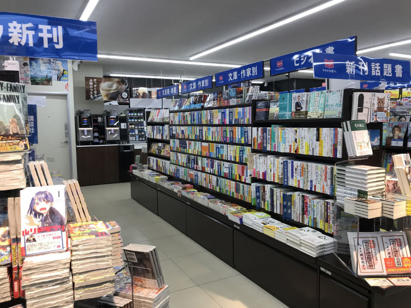 「LAWSONマチの本屋さん」売場イメージ(ローソン江津敬川店)