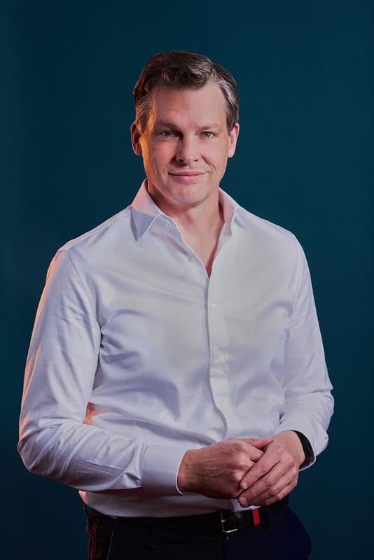 グレッグ・ピーターズ氏