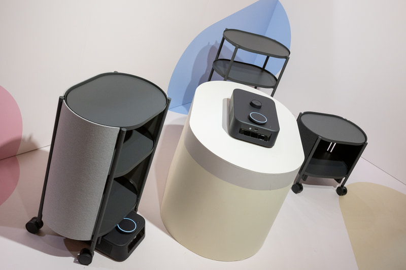 カチャカと専用シェルフ