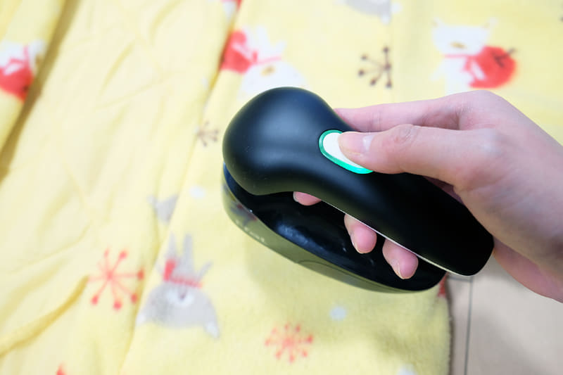 電源を入れていざ毛玉取り