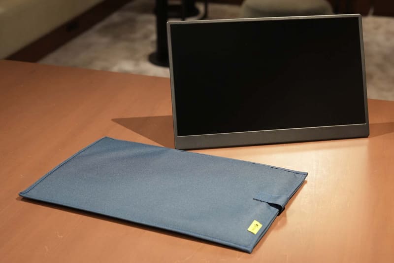 持ち運び用のケースも付属する